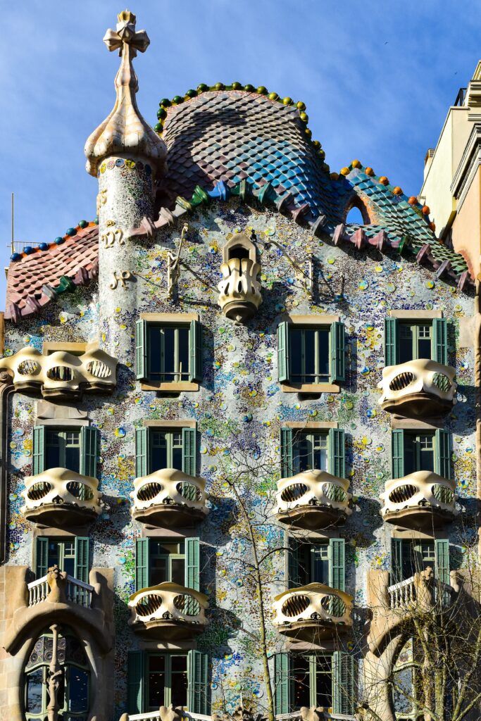 Budget-friendly Barcelona Fun free things to do! Spain (2) d