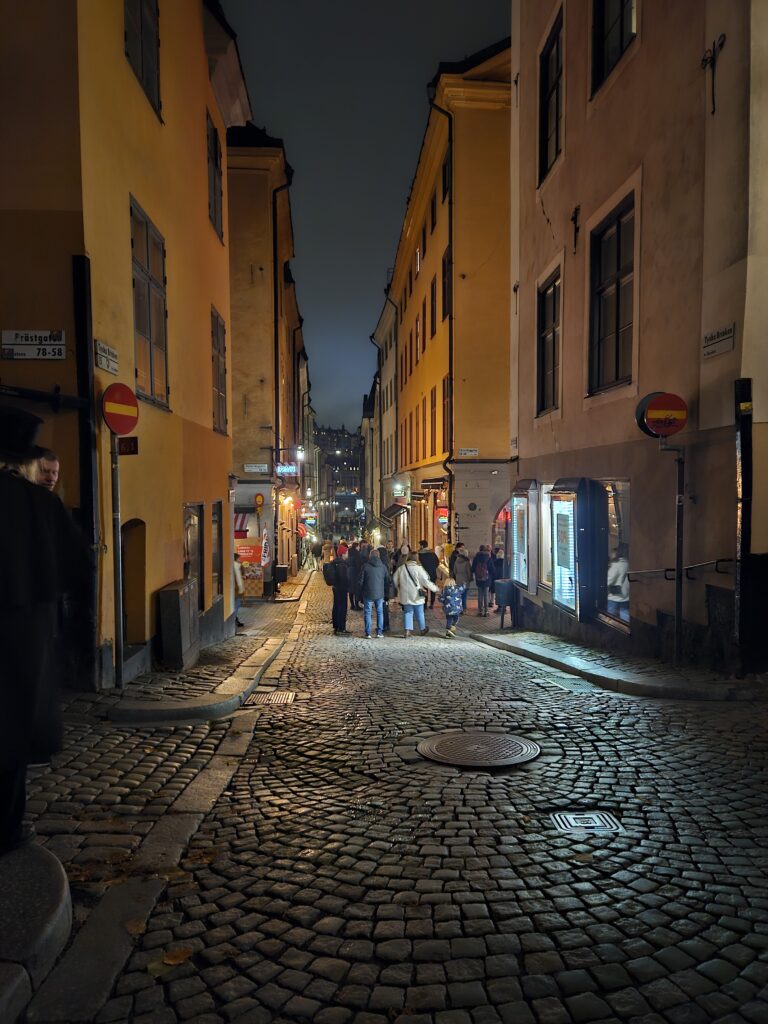 SWEDEN Ghost Walking Tour in Stockholm! - Our experience k