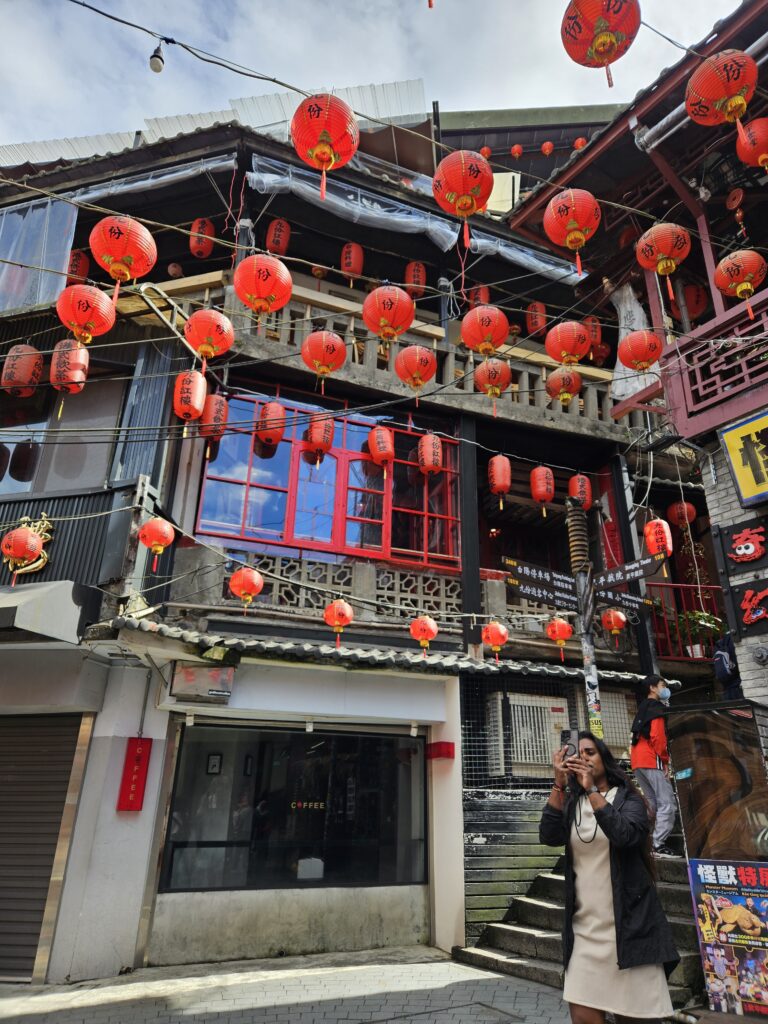 What's it really like to visit the mountain village of Jiufen (Taiwan)
