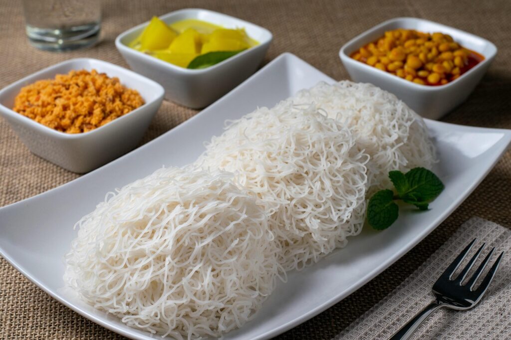 Tips from a Sri Lankan Foods you must try in Sri Lanka! idiyappam