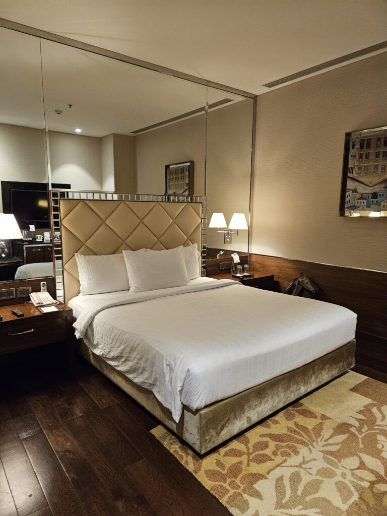 What is it like to stay at Niranta Transit hotel at Mumbai airport (India) 1