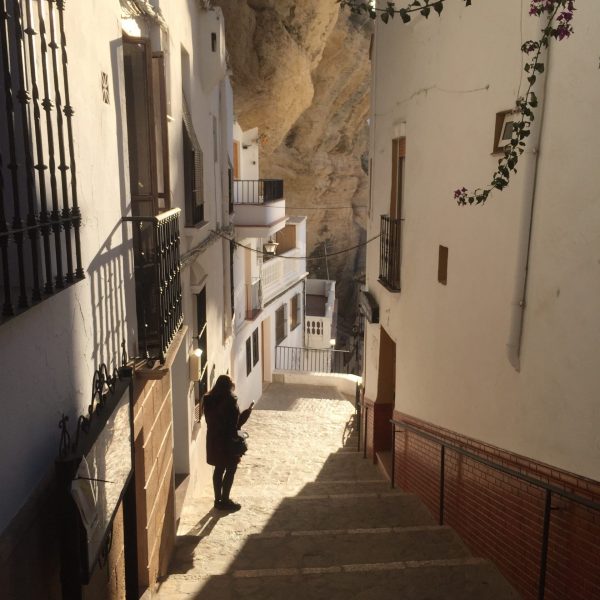 Setenil de las bodegas. Town built under rocks